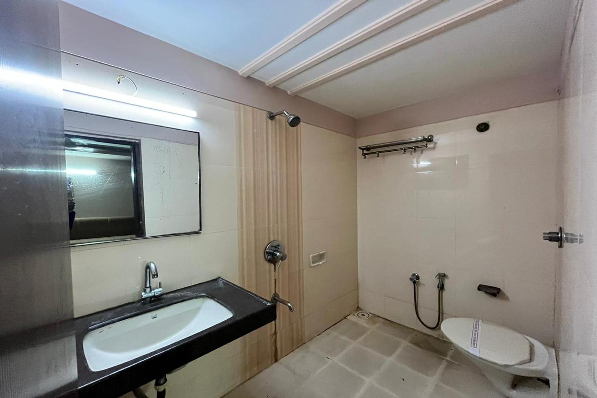 Hotel Shailly Inn Amhedabad Dış mekan fotoğraf